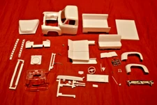 AMT 53 Ford Pickup Body Interior and Bed Stock Parts 1/25