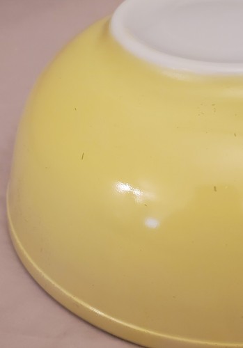 Vintage Pyrex Primary Yellow Mixing Nesting Bowl 4 Quart 10" Diameter USA - Picture 10 of 14