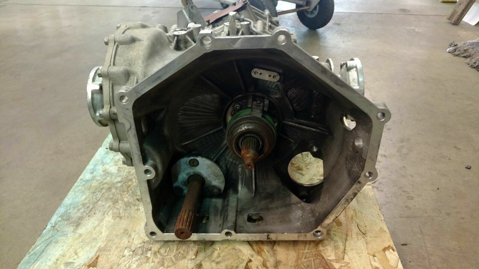 LAMBORGHINI GALLARDO SUPER TROFEO SQUADRA CORSA TRANSMISSION OEM 086300046L