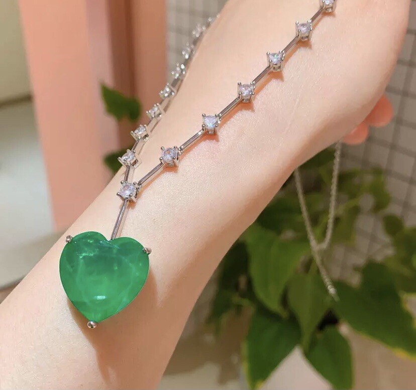 18k White Gold Filled Big Green Heart Pendant Necklace made