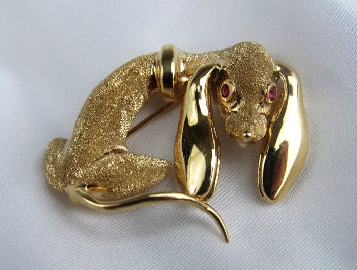 Dachshund brooch 2024