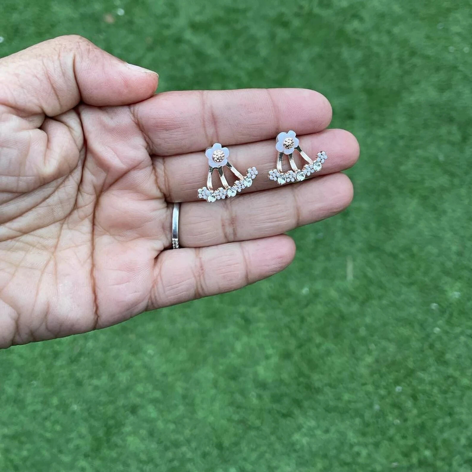 Floral Stud Earrings Wedding Bridal Jewelry Gift with Free Card-image