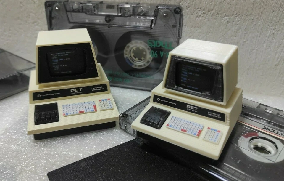 1:10 scale CBM Commodore PET 2001 Miniature 3D Printed Retro Computer 64 Vic 20 - Immagine 3 di 4