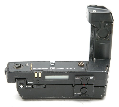 Vintage Olympus OM-System Motor Drive 2 mit NiCd Control Pack 2 & OHNE Ladegerät. ANSEHEN.