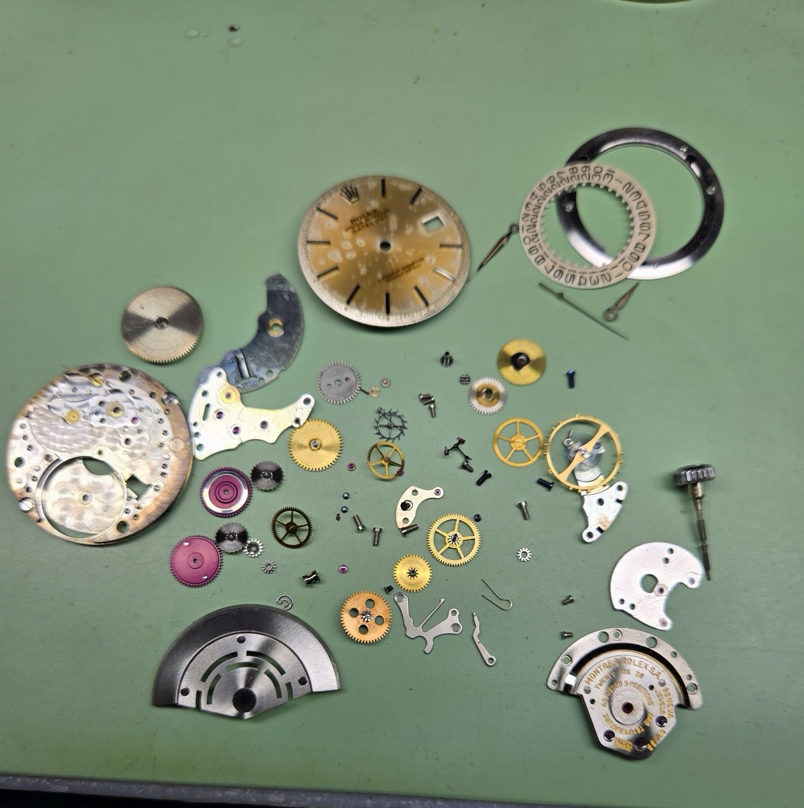 VINTAGE ROLEX  DATEJUST 1600 SMOOTH BEZEL TROPICAL PATINA DIAL SS MENS WATCH image 3