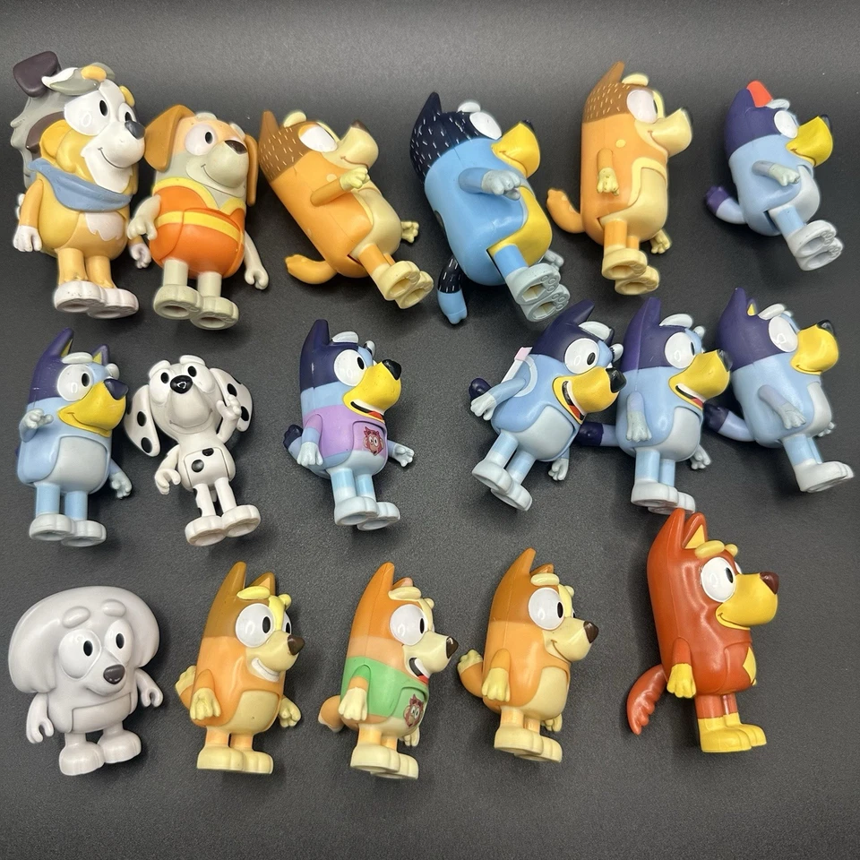 Brinquedos de personagens de figuras da família Bluey and Friends - Imagem 2 de 4