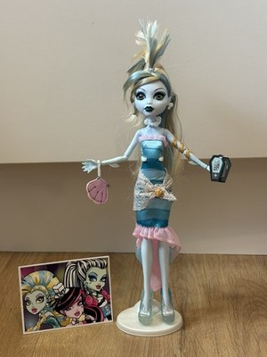 Monster High Lagoona Blue Dawn Of The Dance Doll Complete & With Stand 