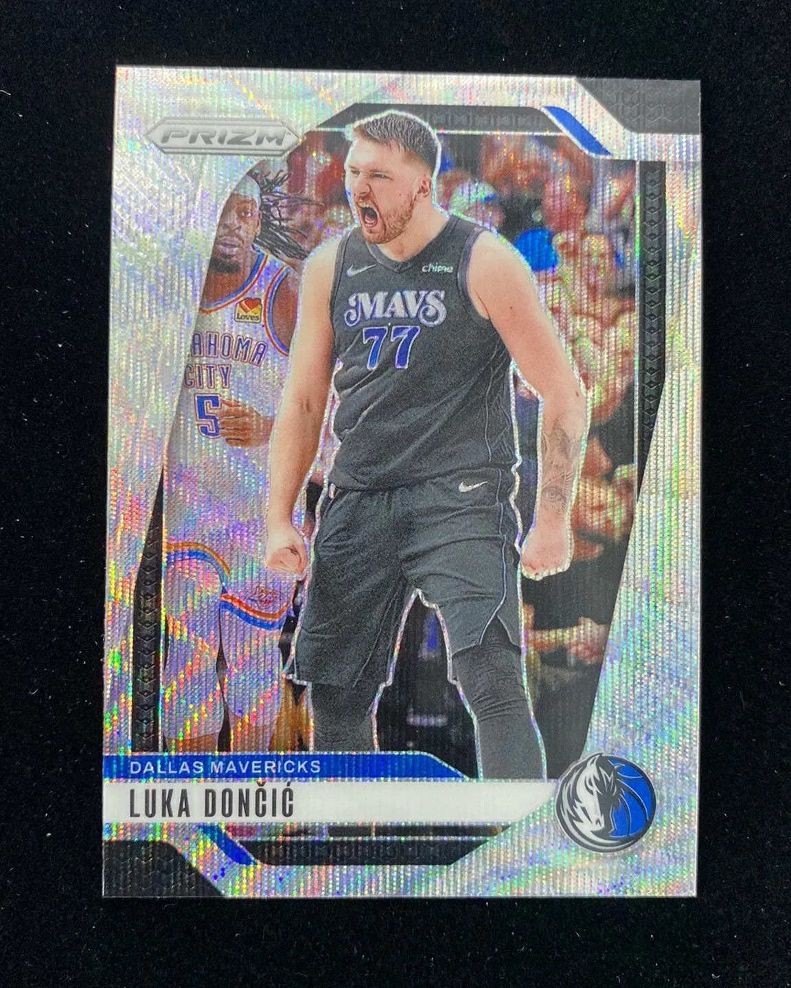 2024-25 Panini Prizm Wave #89 Luka Doncic Mavericks sqy