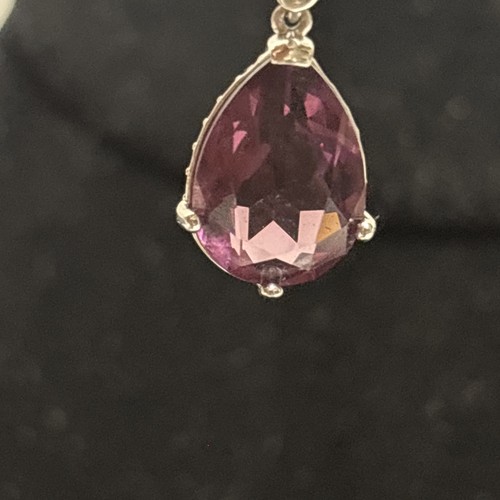 Authentic Gloria Vanderbilt Swarovski adjustable purple drop pendant necklace - Picture 12 of 16
