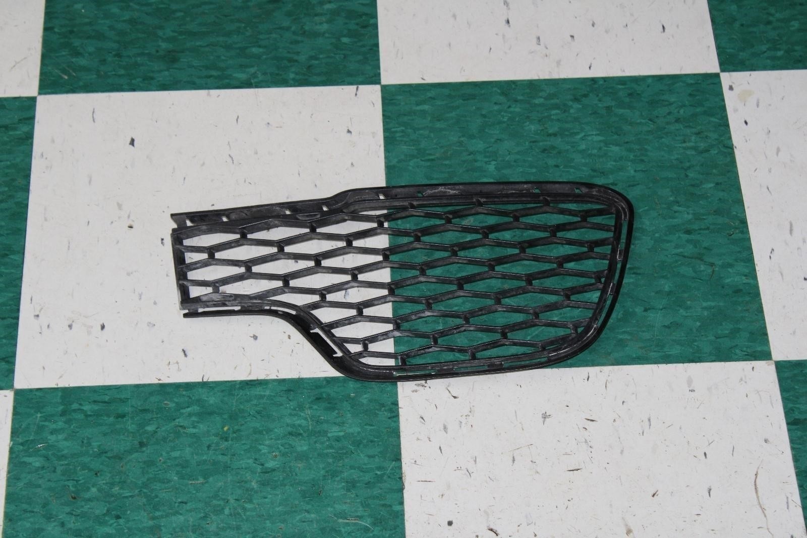 14-17 GHIBLI Passenger RH R Lower Bumper Grille Insert Grill OE Factory Original