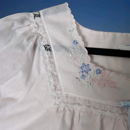 CAROLE Women's Pale Pink Short Sleeve Embroidered Lace Vtg Night Gown Size M - Picture 3 of 10