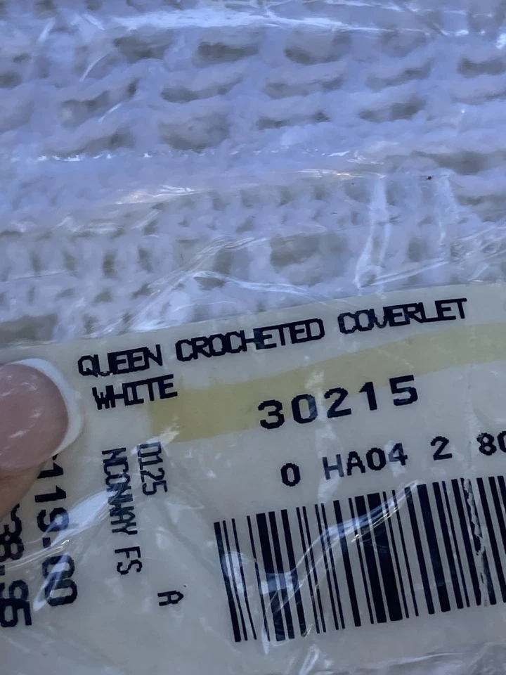 L L BEAN VTG USA RARE!! Sealed Package Queen Crocheted Coverlet White Cotton!! - Image 4 of 4
