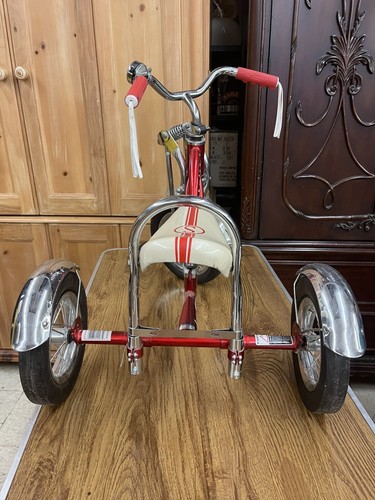 schwinn lil stingray tricycle - Picture 11 of 16