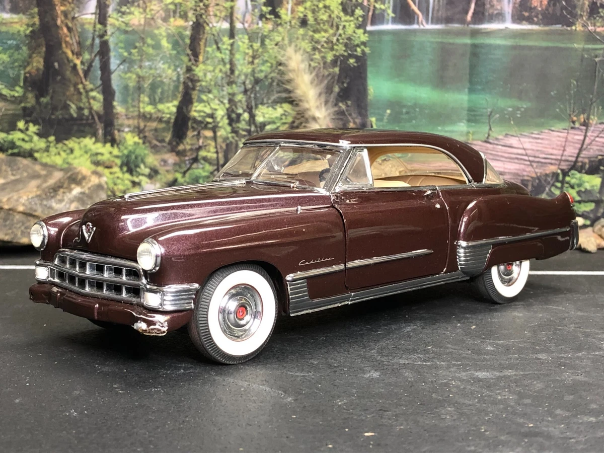 Franklin Mint - 1:24 - 1949 Cadillac Coupe de Ville - - Catawiki