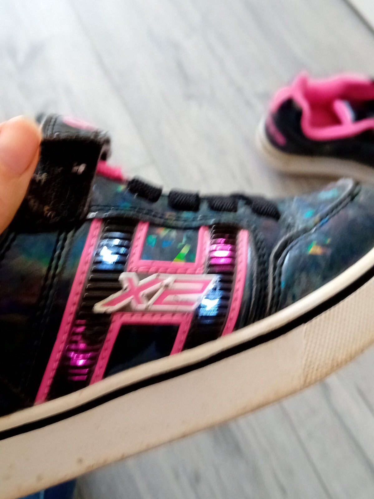 Girls Black And Pink Light Up Heelys Heelies X2 Size Uk 13 eBay