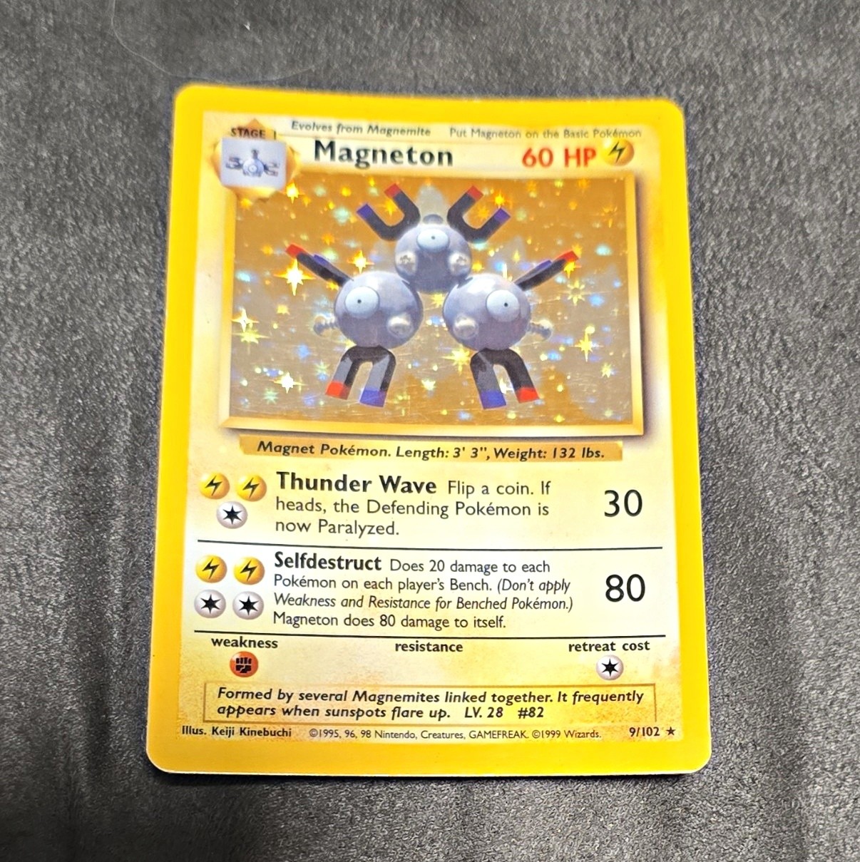Magneton 009/102 Base Set Holo
