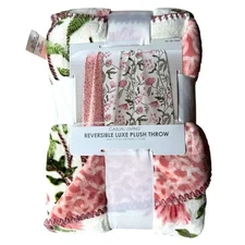 Casual Living Reversible Luxe Plush Throw 50”x70”