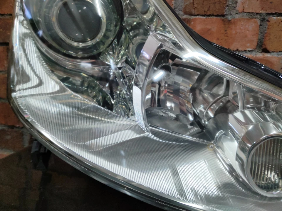 GENUINE NISSAN FUGA Y50 GT Infiniti M35 M45 XENON HID Headlights Head LAMP - Image 4 of 4