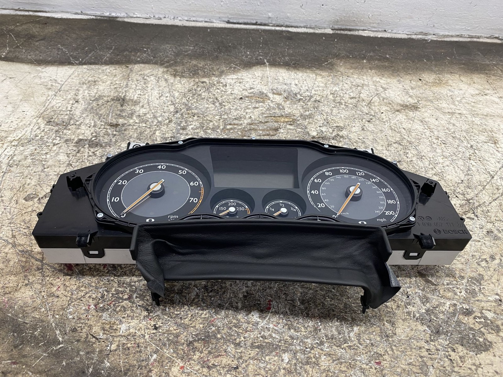 2013-2019 BENTLEY FLYING SPUR OEM SPEEDOMETER INSTRUMENT CLUSTER 3W0920851R