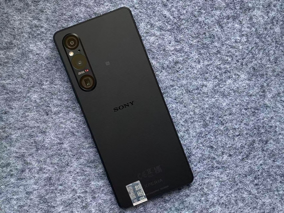 Sony Xperia 1 V - 256GB - Platinum Silver (Unlocked) (Dual SIM