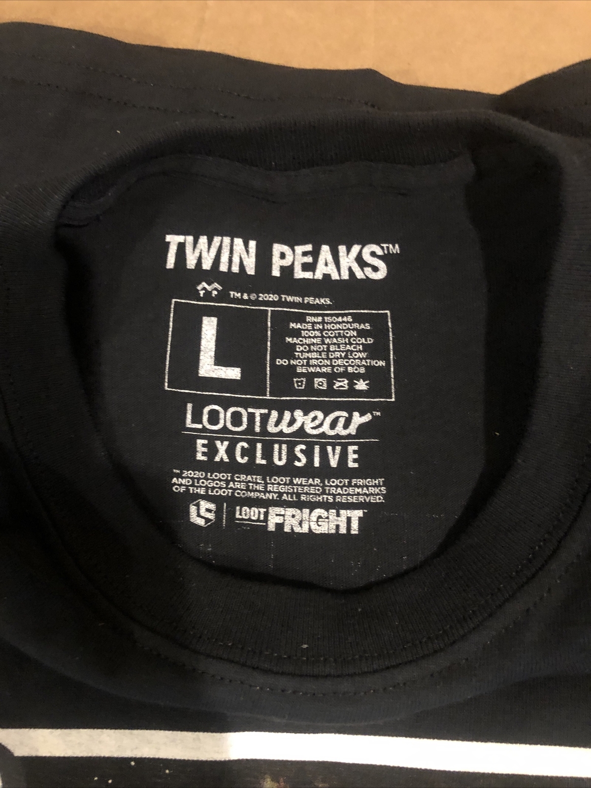 Twin Peaks shirt size large Loot Fright Loot Crate Exclusive image 5