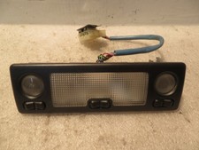 Schwarze BMW E36 Innenraumlampe mit Leseleuch...