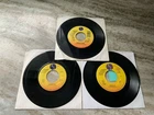 MADONNA - MATERIAL GIRL, EXPRESS YOURSELF + BORDERLINE - 45 RPM LOT of 3 N-MINT