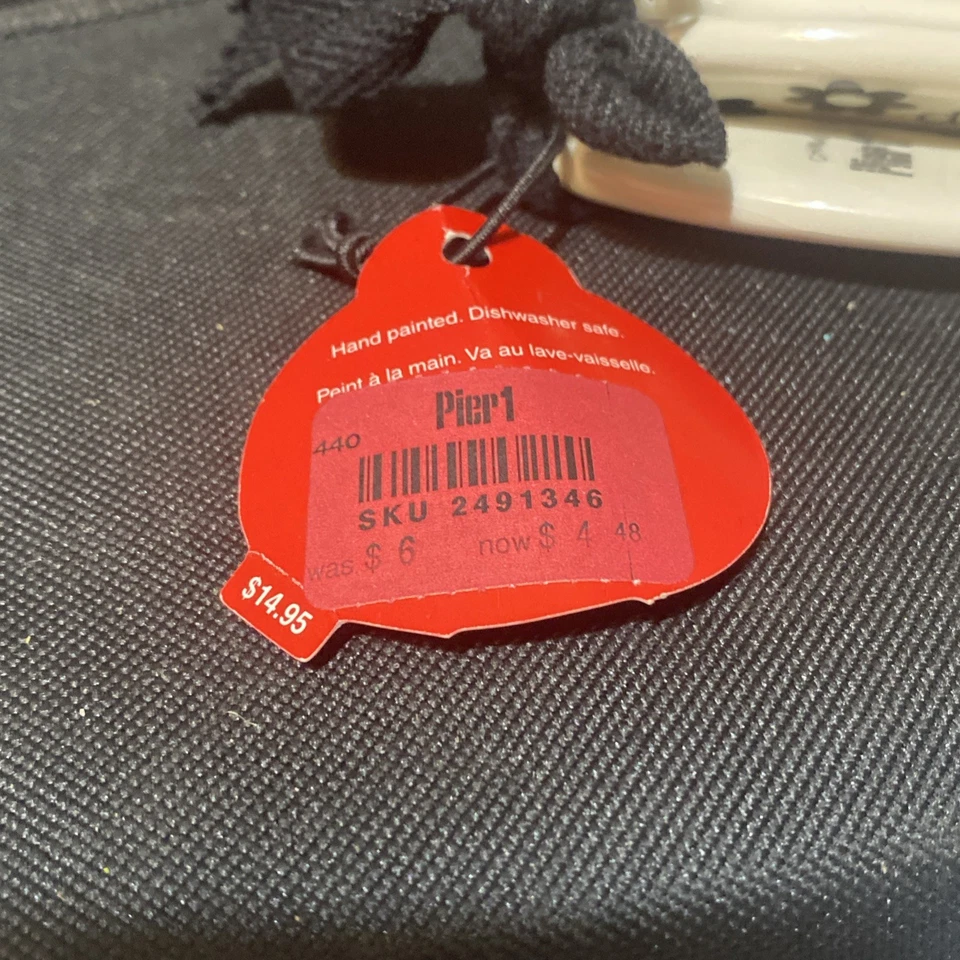 Pier 1 Ladybug Nesting Measuring Spoons Red/Black Detail with White Handles Rare - Image 3 of 4