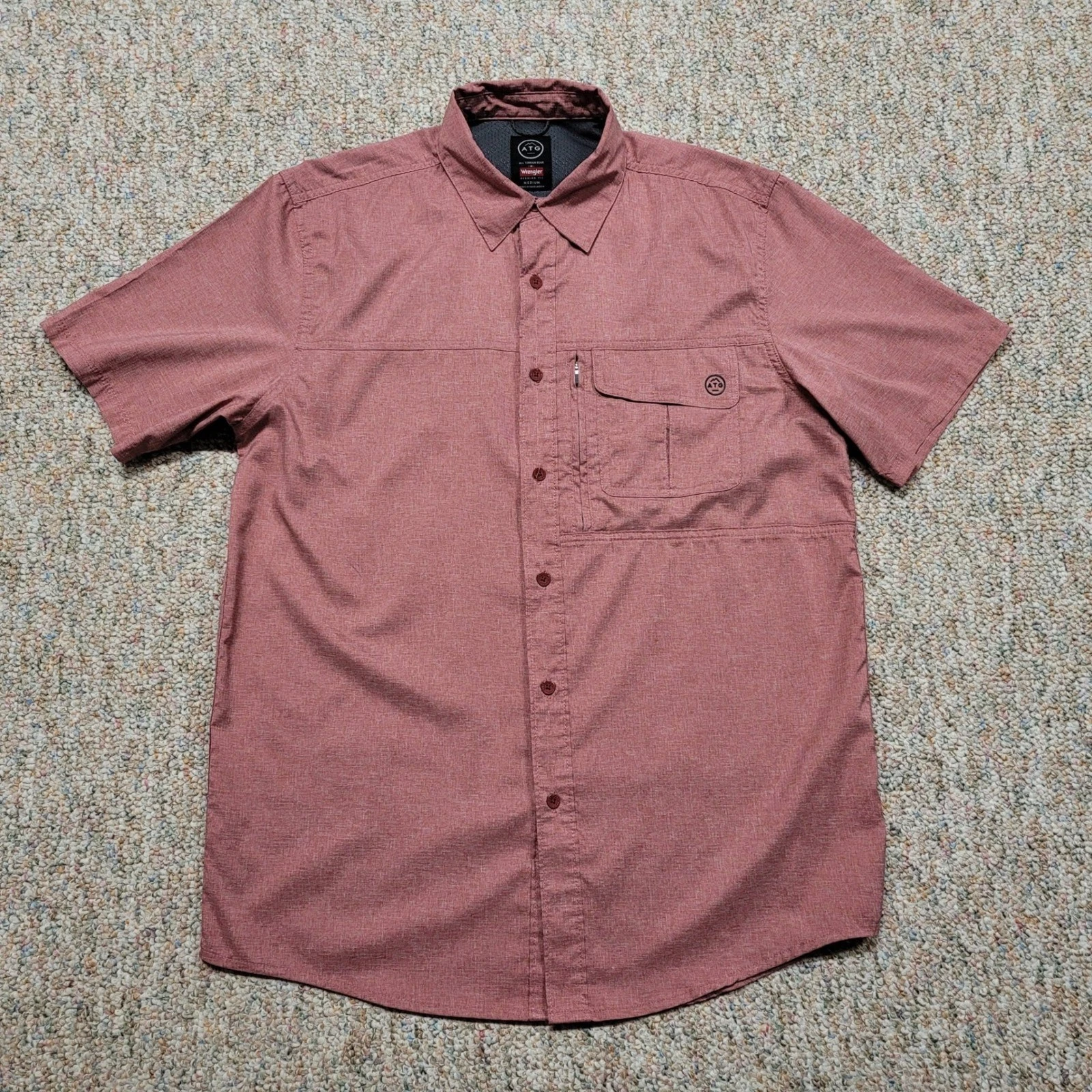 Wrangler ATG Shirt Mens Medium Red Short Sleeve Vented Hiking Camping Outdoors