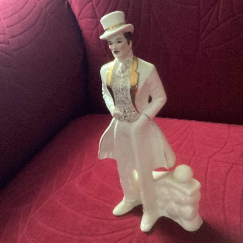Florence Ceramics Wonderful Rhett Figurine