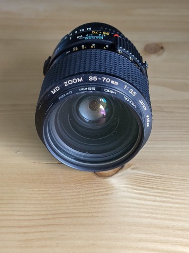 Minolta MD 35-70mm Constant Aperture f/3.5 Wide Angle Macro Zoom Lens - Picture 2 of 10
