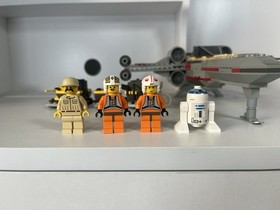 LEGO Star Wars 7140 X-Wing Fighter (1999 Original Set) + Extra Pilot Figure 