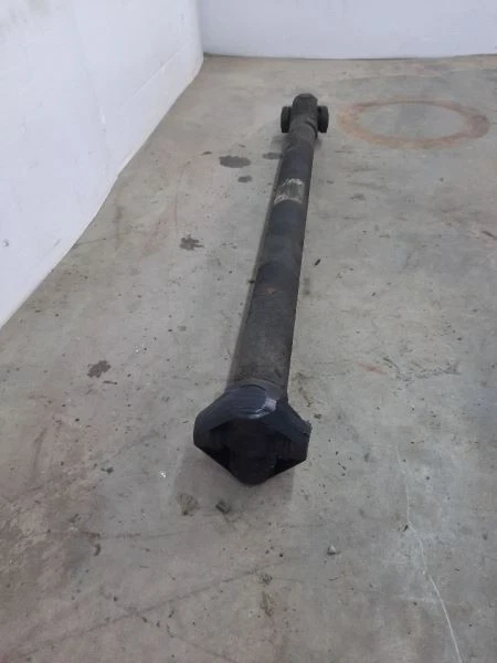 15182094 Front Drive Shaft 40" Long Fits 02-10 Chevy Silverado 2500 233302 M064 - Image 2 of 4