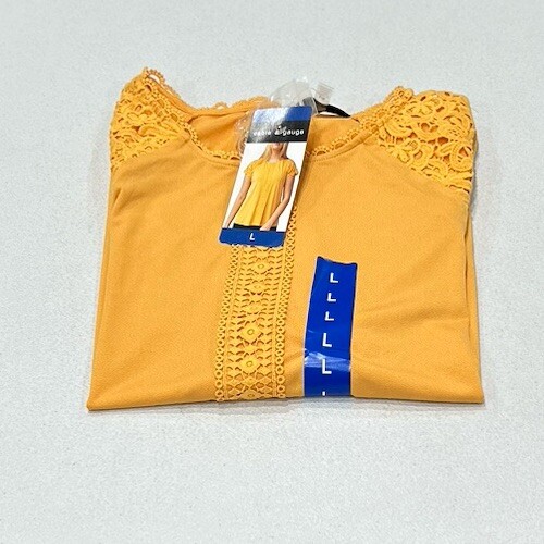 Cable & Gauge Women’s Golden Apricot Flutter Sleeve Crew Neck Blouse Size L