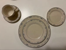 Lenox Carolina 5 Piece Place Setting