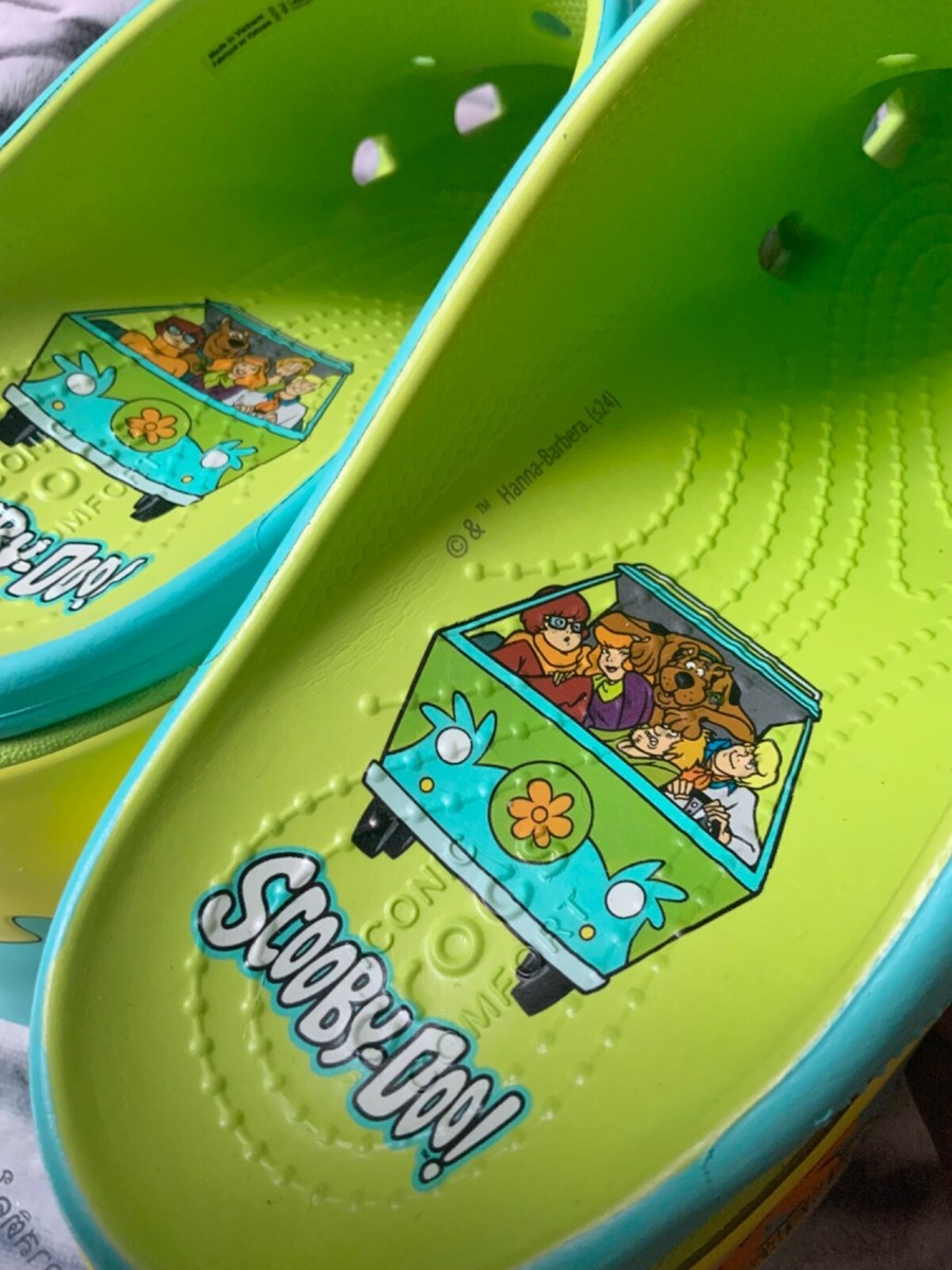 W8 ,W7US CROCS Scooby-Doo Mystery Machine Siren Clog 210107