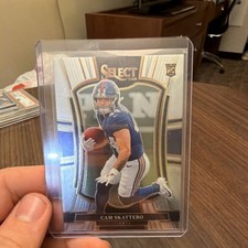 Panini 2025 Select Prizm Rookie Premier Level Cam Skattebo #195 Giants NFL Card