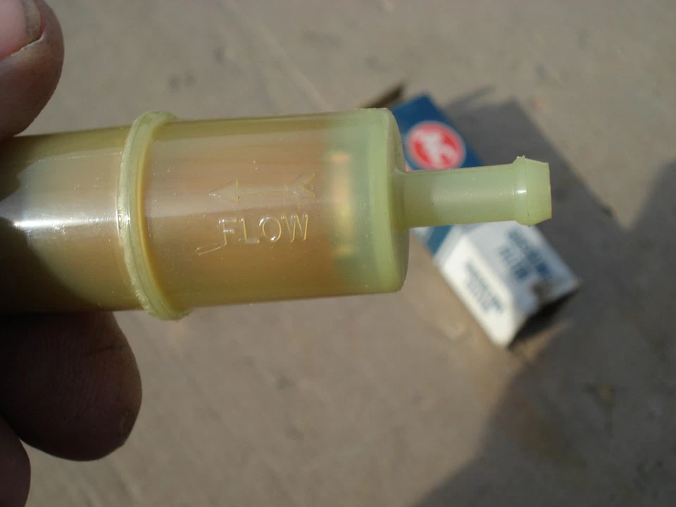 AC GF453 Plastic 1/4" Universal Fuel Filter NOS Ford Anglia/Cortina TR4A GT6 - Image 4 of 4