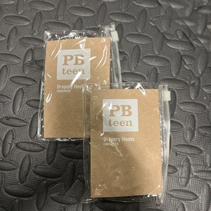 PB Teens Drapery Hooks Crochets 2 Sets