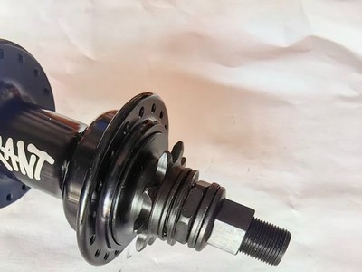 BMX Rant Rear hub 4 Bearing 14mm 36 Holes 110mm 9T Right Hand