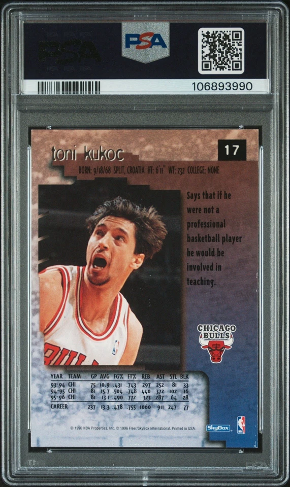 SkyBox Premium #17 1996-97 Toni Kukoc Bulls firmado PSA 7 gemas como nuevo 10 grado automático Foto 2 de 2