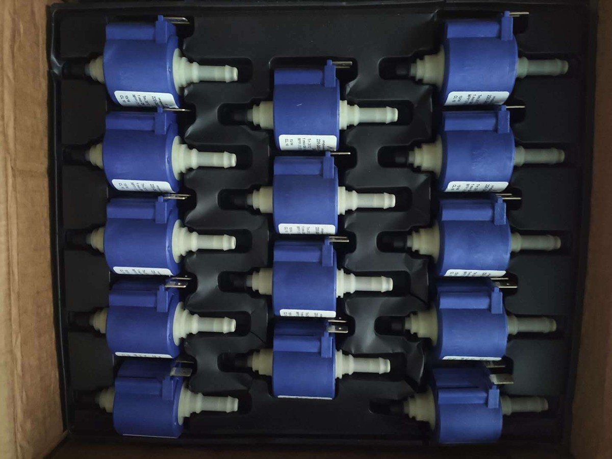 Pompe Solénoïde 220V 28W Pour Machine à Café Ou Fer à Vapeur - Pièce Neuve