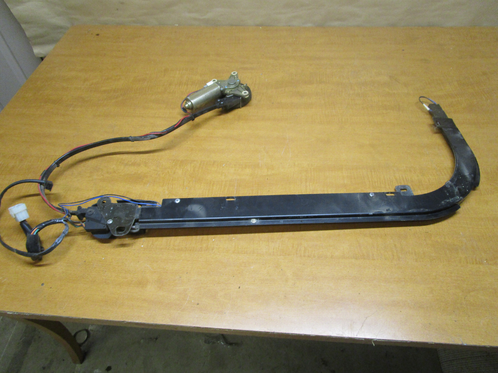 Ferrari  348- RH Driving System/Seat Belts  Part# 65377200