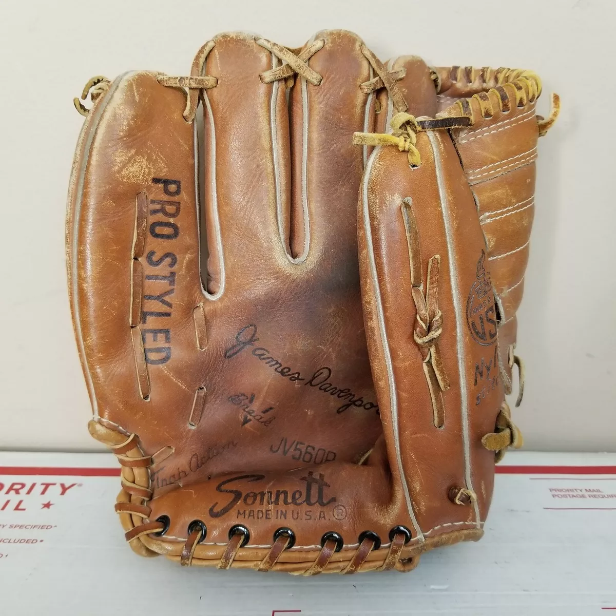 Sonnett hotsell baseball gloves