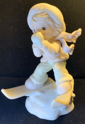 PRECIOUS MOMENTS FIGURINE 1992   '' IT'S SO UPLIFTING TO HAVE A FRIEND LIKE YOU ''