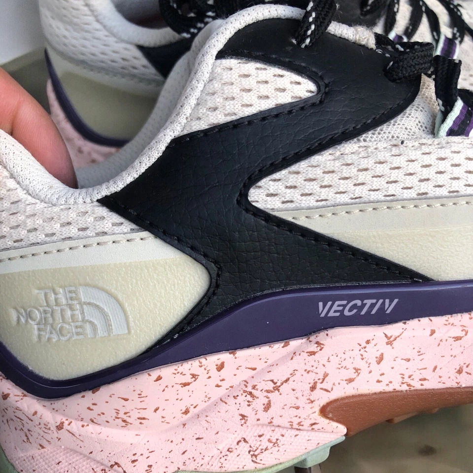 女式 The North Face VECTIV TARAVAL 休闲鞋白色/黑色 | 美国-18056 8 码 — 第 3/4 张图片