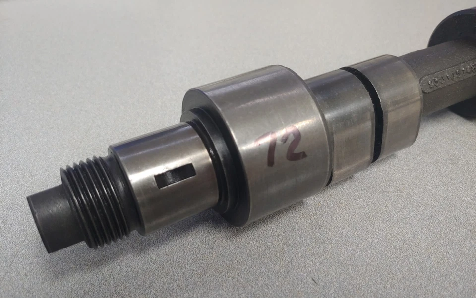 USED ORIGINAL GENUINE PORSCHE 911SC RIGHT CAMSHAFT 1978-81 #72 PITTED - Изображение 3 из 4