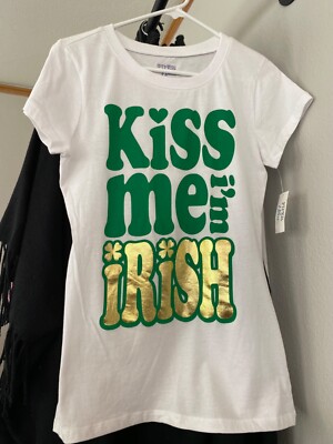 Piper & Blue KISS ME I M IRISH St. Patricks Day T SHIRT Gold Foil Women s M New