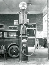 GOLDEN TEXACO GAS STATION  SERVICE .16 cent gal. 5x7 REPRINT PHOTO