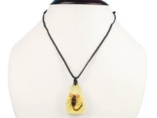 Glow in the Dark Necklace : Scorpion (1010-NL-201G) A7